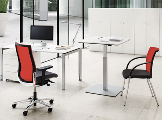 BASIC.4 desk with sliding panel