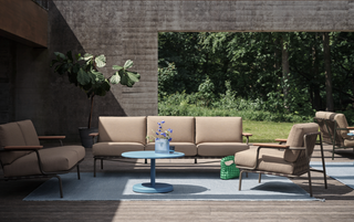 settle sofa