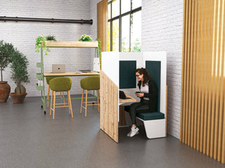 Buronomic Calme werkplekcabine met zitbank in Timber, wit en petrolblauw